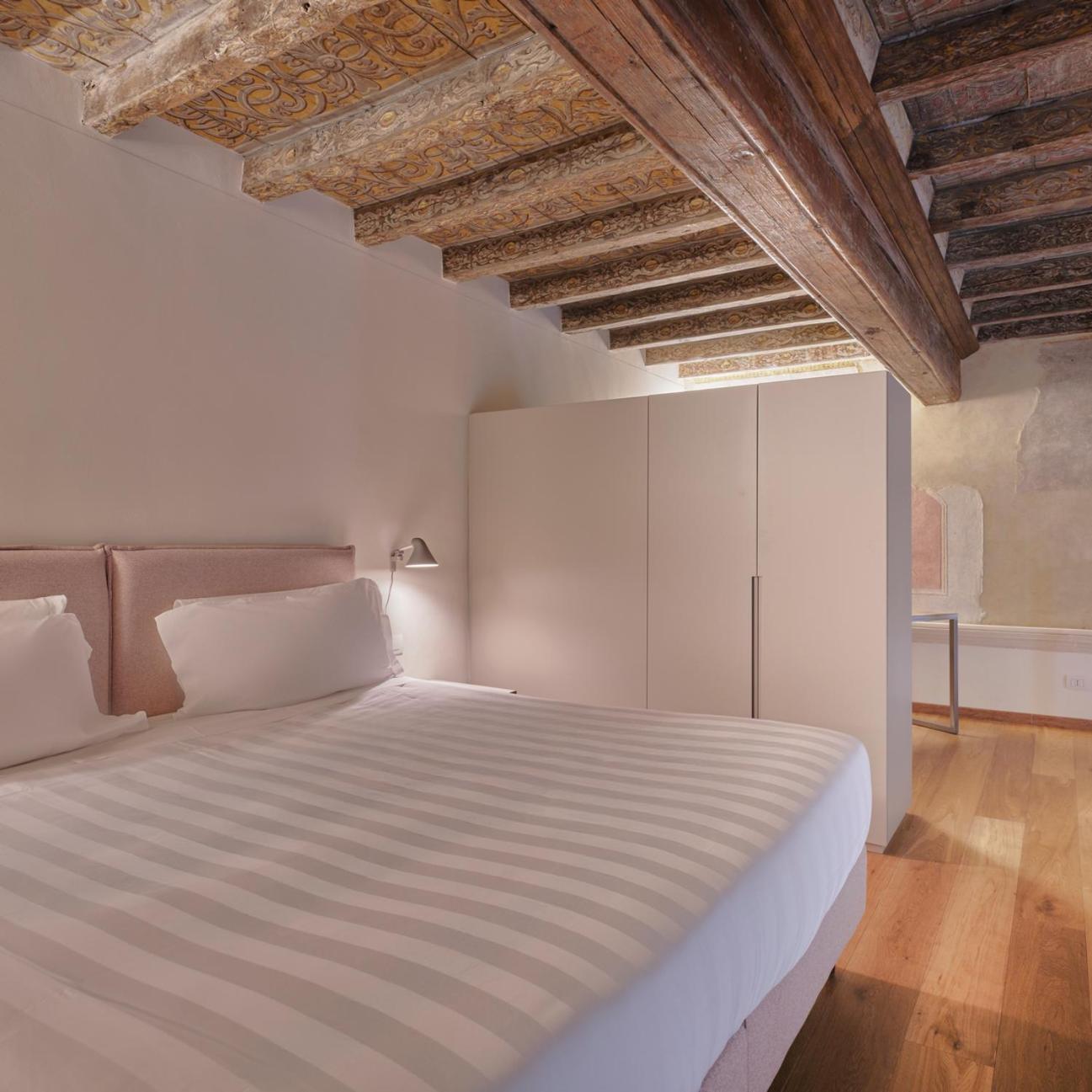 Palazzo Del Carretto-Art Apartments And Guesthouse 都灵 客房 照片
